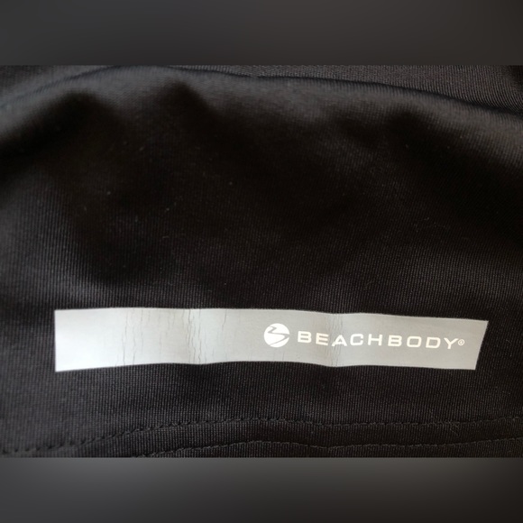 P90x 2 Women’s Black Blue Medium Tank top EUC! - Picture 8 of 8